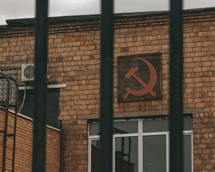 Komunistický vliv na českou diplomacii: Dědictví a proměny