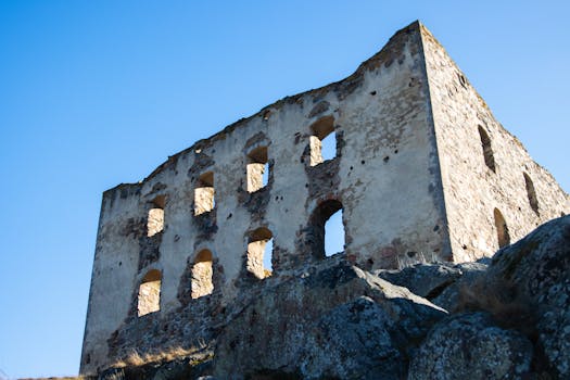 Komunismus a jeho stopy v českém turismu: Od izolace k atrakci